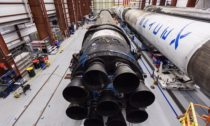 SpaceX launched Starship V3 three weeks before its IPO. The booster exploded.