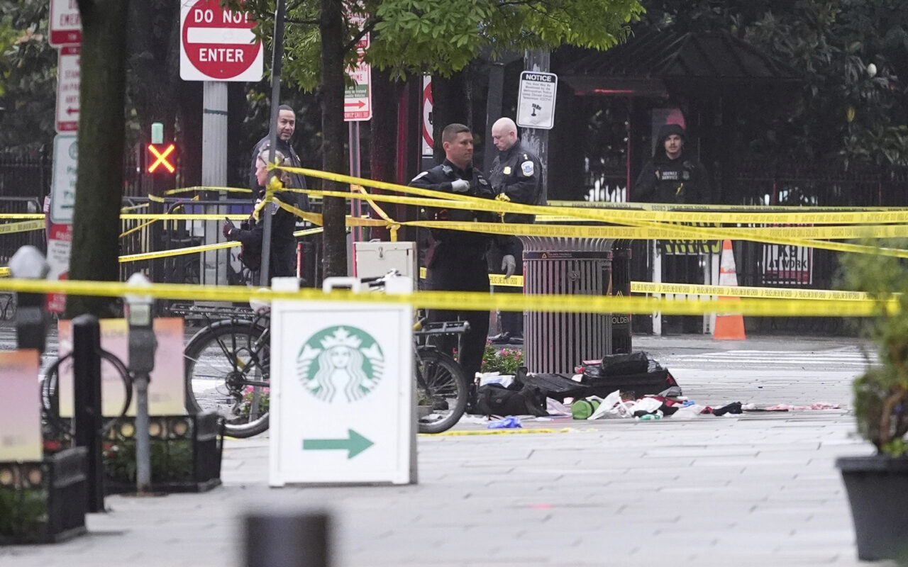 Suspect dead after opening fire near White House security checkpoint, Secret Service says