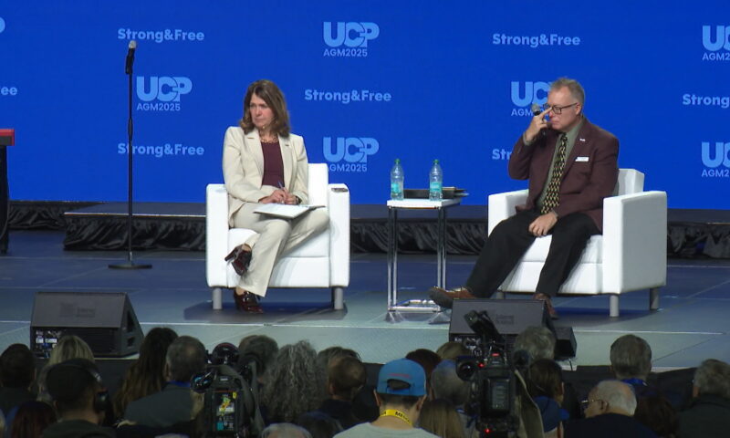 Alberta premier contradicts United Conservative Party president on separation