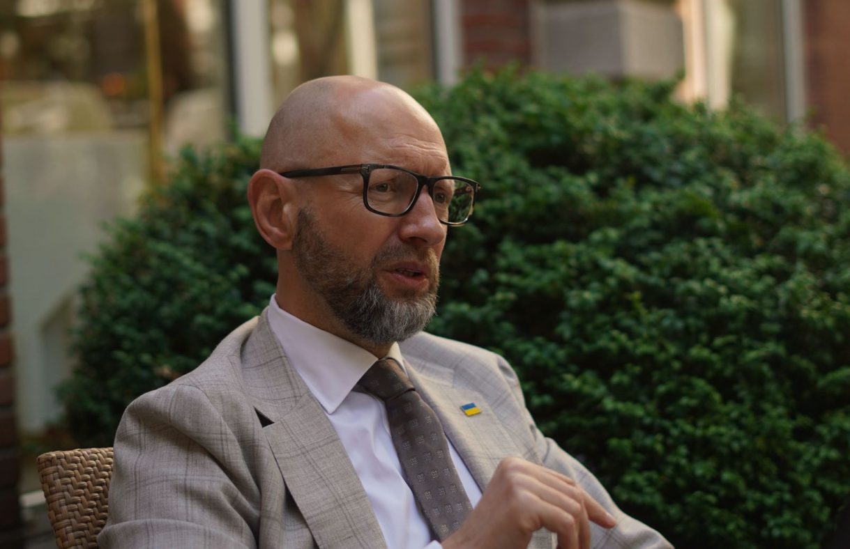 INTERVIEW: Ukraine should accept ‘associate membership,’ ex-PM says
