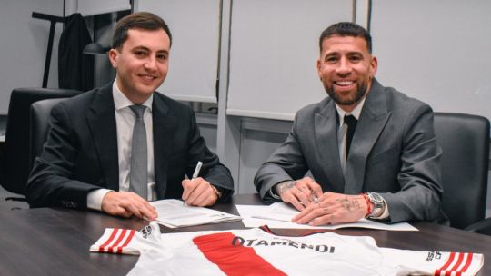 Nicolás Otamendi becomes latest world champion to sign for Argentina’s River Plate