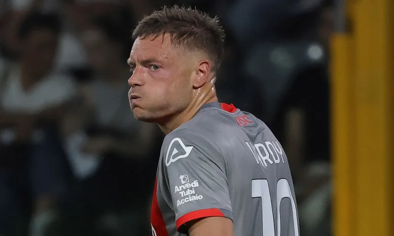 Jamie Vardy relegated from Serie A as three sent off in two minutes amid VAR farce and stomach bug