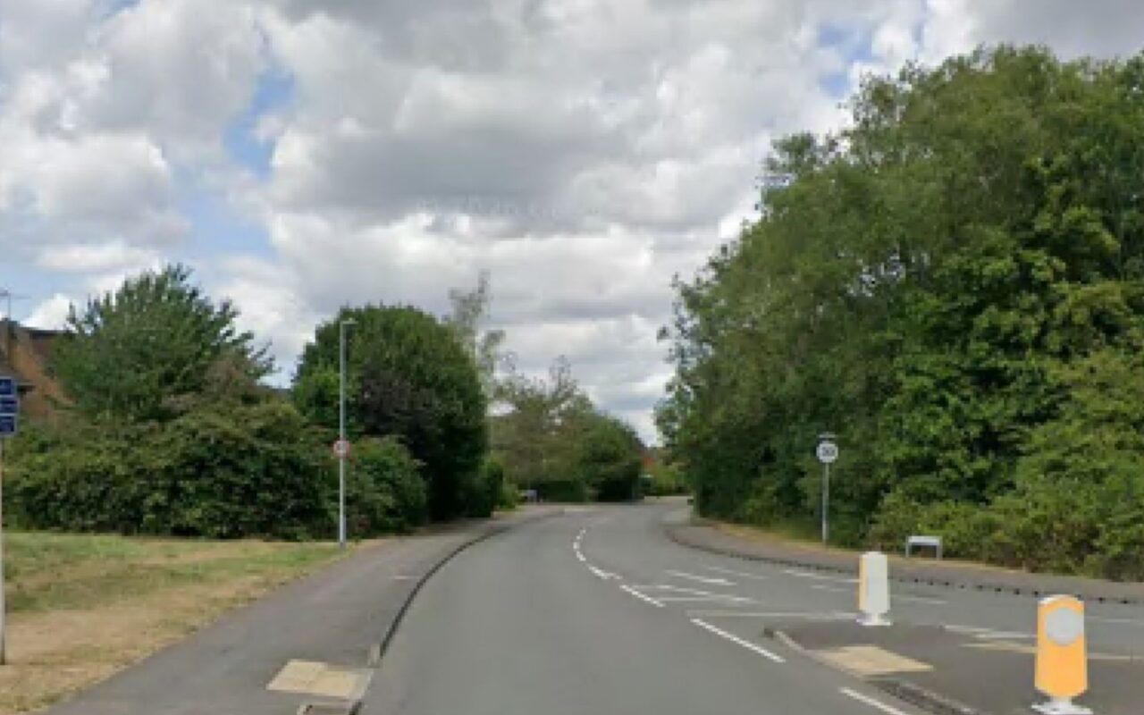 Teen boy arrested in murder probe as man in his 20s dies after being stabbed in alleyway in Lower Earley