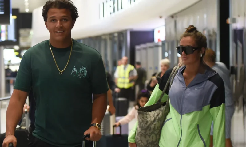 Venezuela Fury ditches her shoes and walks through airport in bloody socks as she returns from honeymoon with husband