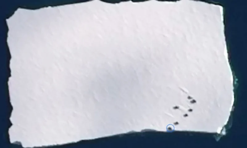 Antarctic researchers’ accommodation and fuel FLOATS AWAY on giant iceberg in 80mph blizzards
