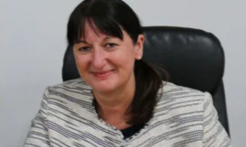 Fury as council chief exec handed huge £280k exit payout branded a ‘lottery win’