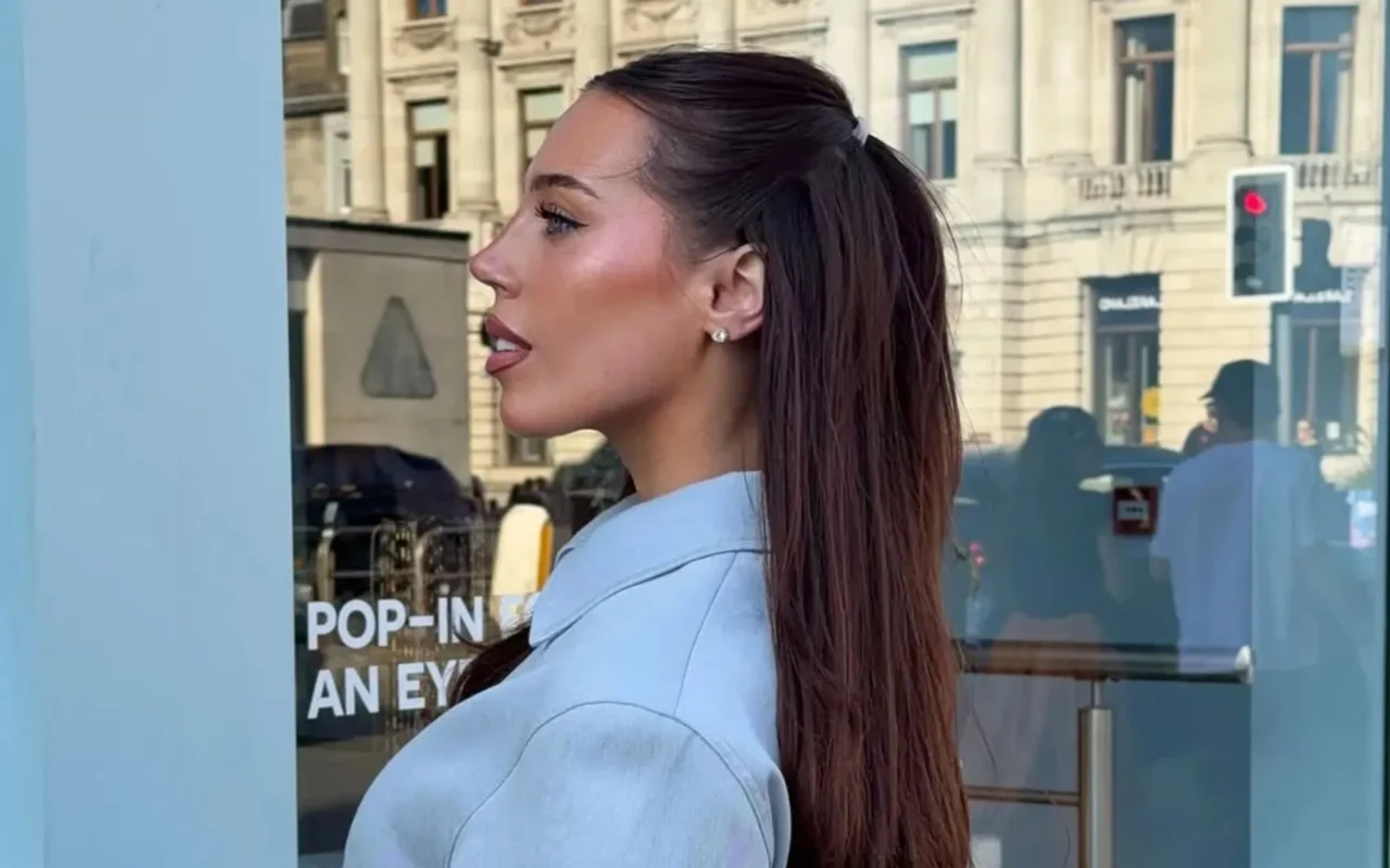 MAFS star Erica Roberts takes ‘new nose on an outing’ as she shows off rhinoplasty results
