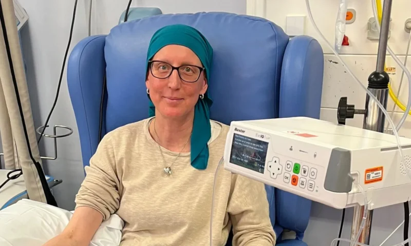 I’ve got months to live after docs mistook my symptoms for perimenopause – I just thought knee pain was ageing