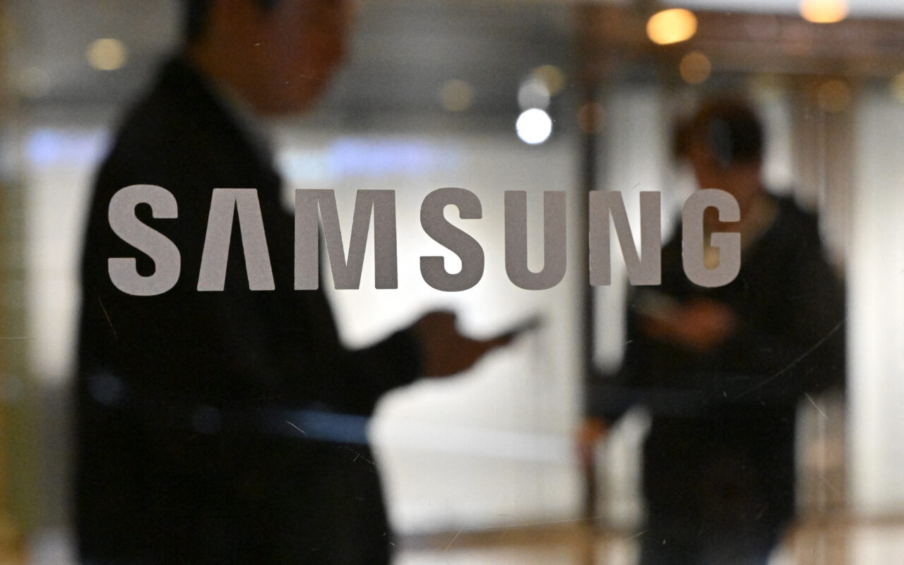 More than 78,000 Samsung workers to get £300,000 bonus EACH after AI boom sends tech giant’s profits soaring