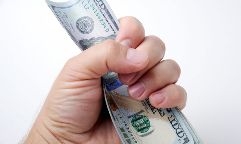 Dear Abby: My daughter’s boyfriend stole $300 from my bathroom