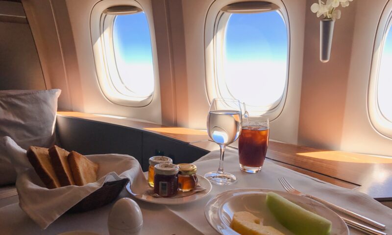 NYC mom refuses to fly ‘privileged’ kids first class to build character — and people had a lot to say about this