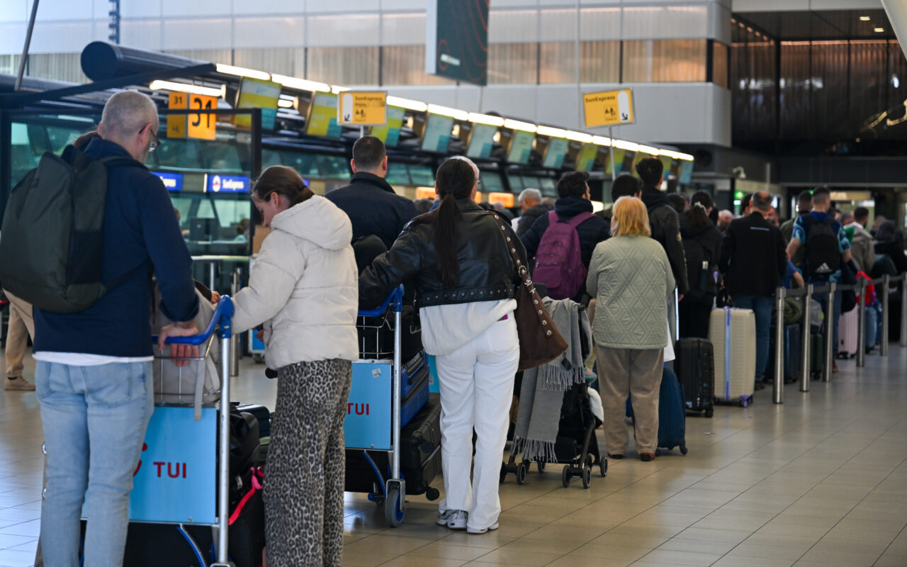 European airport plagued by enormous lines after new system causes travel chaos: ‘Total cluster f–k’