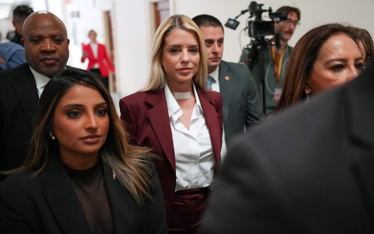 Former AG Pam Bondi arrives for closed-door Oversight interview on Jeffrey Epstein files