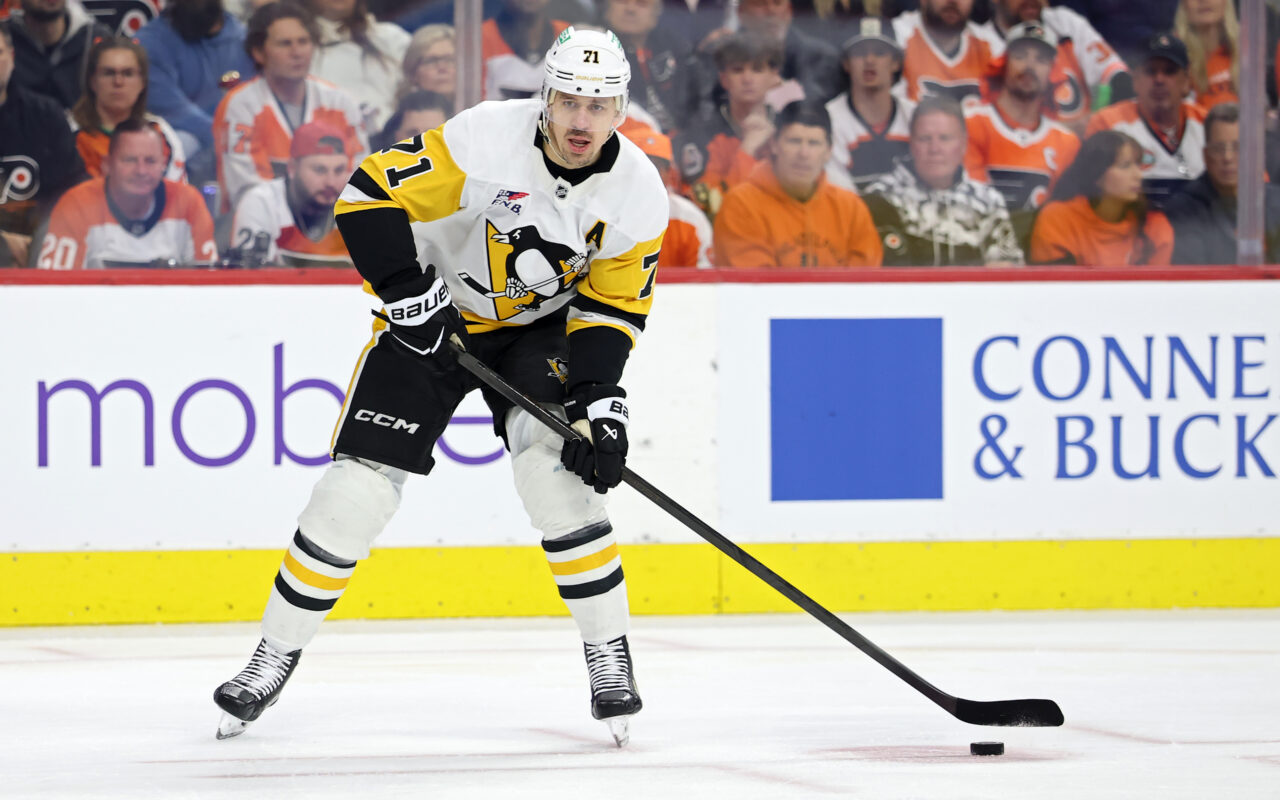 Evgeni Malkin re-signs with Penguins to return for 21st NHL season