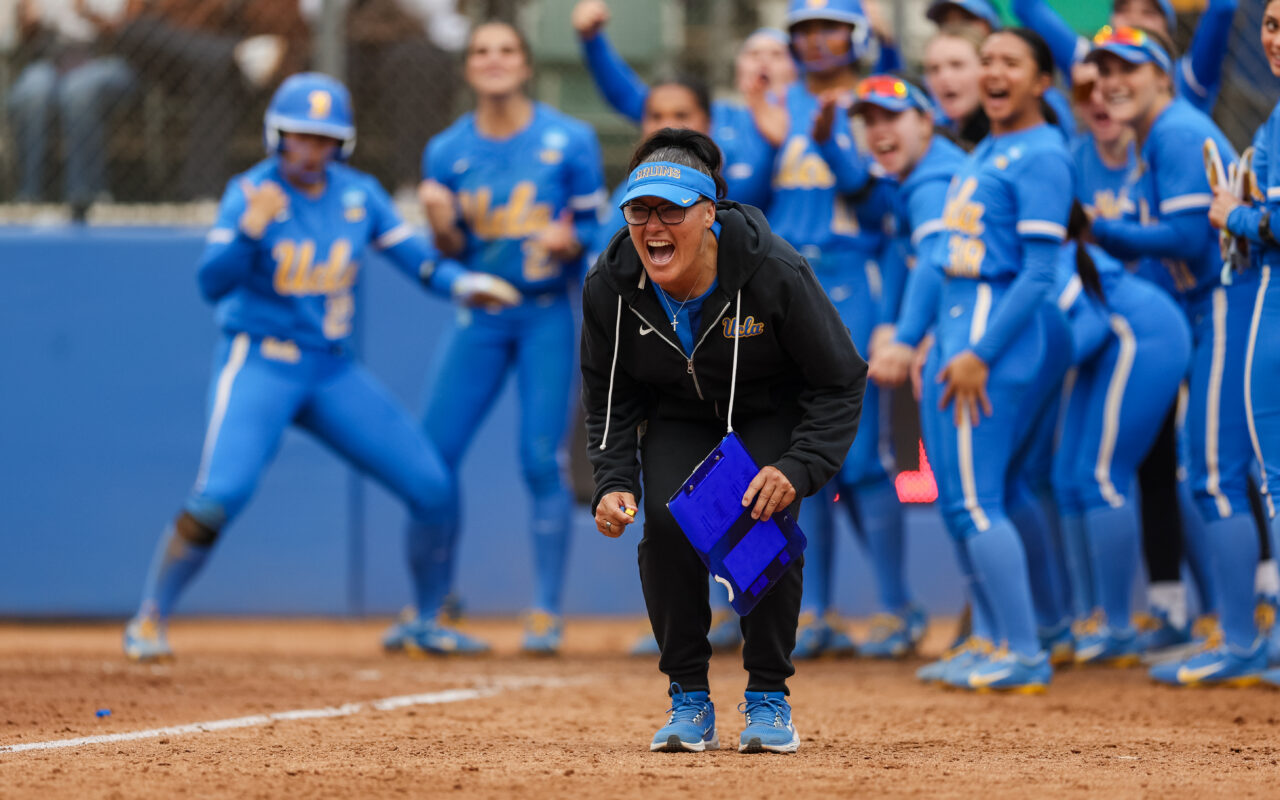 How UCLA’s Lisa Fernandez built  historic offense ‘to break records’
