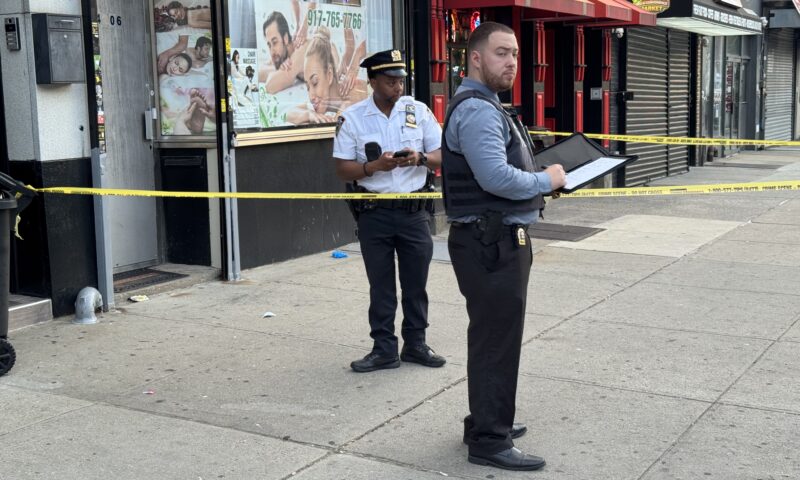3-year-old found unconscious on sidewalk after apparent fall out of NYC apartment window