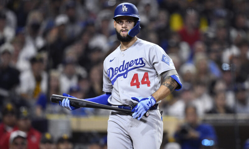 Dodgers’ Andy Pages perfects art of steal against Brewers