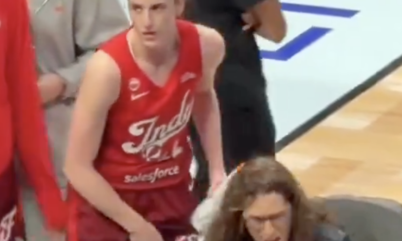 Caitlin Clark has furious reaction to benching as spat with Fever head coach goes viral after loss
