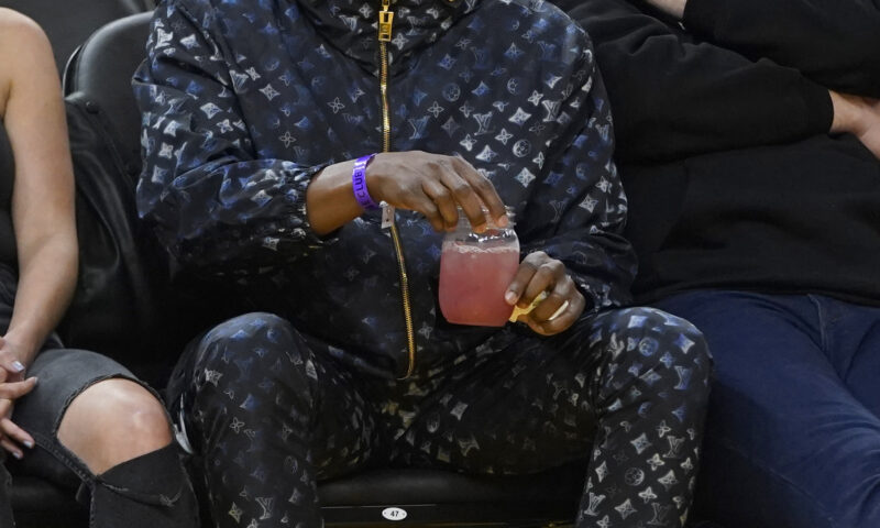 Floyd Mayweather sues notorious NYC money manager in alleged $175M fraud scheme over jewels, jet: ‘The gloves are off’