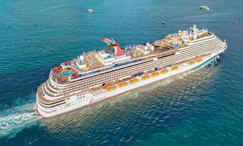 Florida man sues Carnival for $5M after suffering 2nd-degree burns on cruise’s hot pool deck