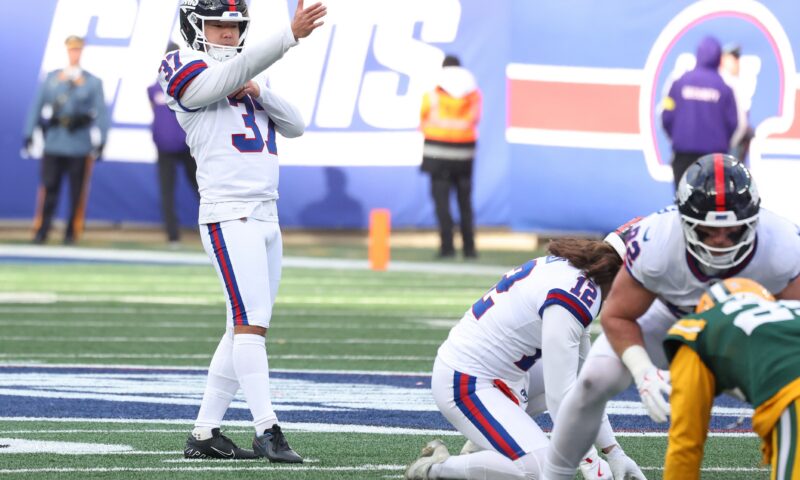 Jets bring in veteran Younghoe Koo as kicker search continues