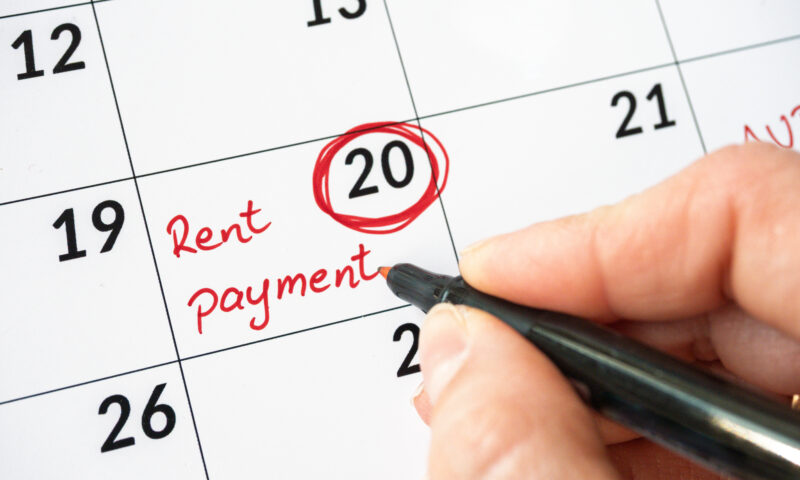 Baby boomers forced to find roommates amid ‘ridiculous’ rent costs — and some find they enjoy company