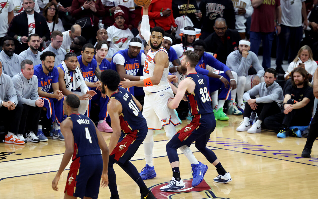 Karl-Anthony Towns returns as offensive ‘hub’ for Knicks and Cavaliers have no answers