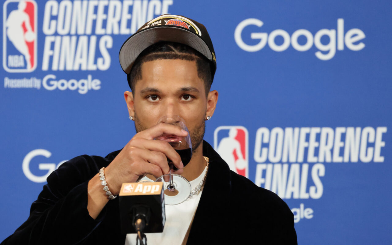 Josh Hart enjoys wine at press conference after Knicks make easy work of Cavaliers