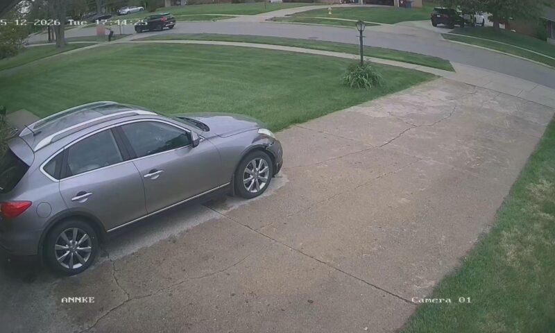 Michigan teen girl fights off repeat sex offender who attacked her while walking home from school
