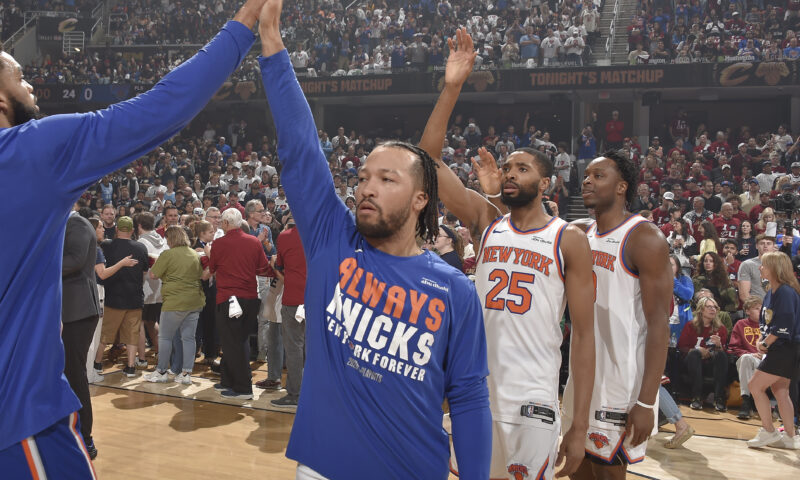 DraftKings oddsmaker explains why they’re ‘not disrespecting’ Knicks with underdog NBA Finals status