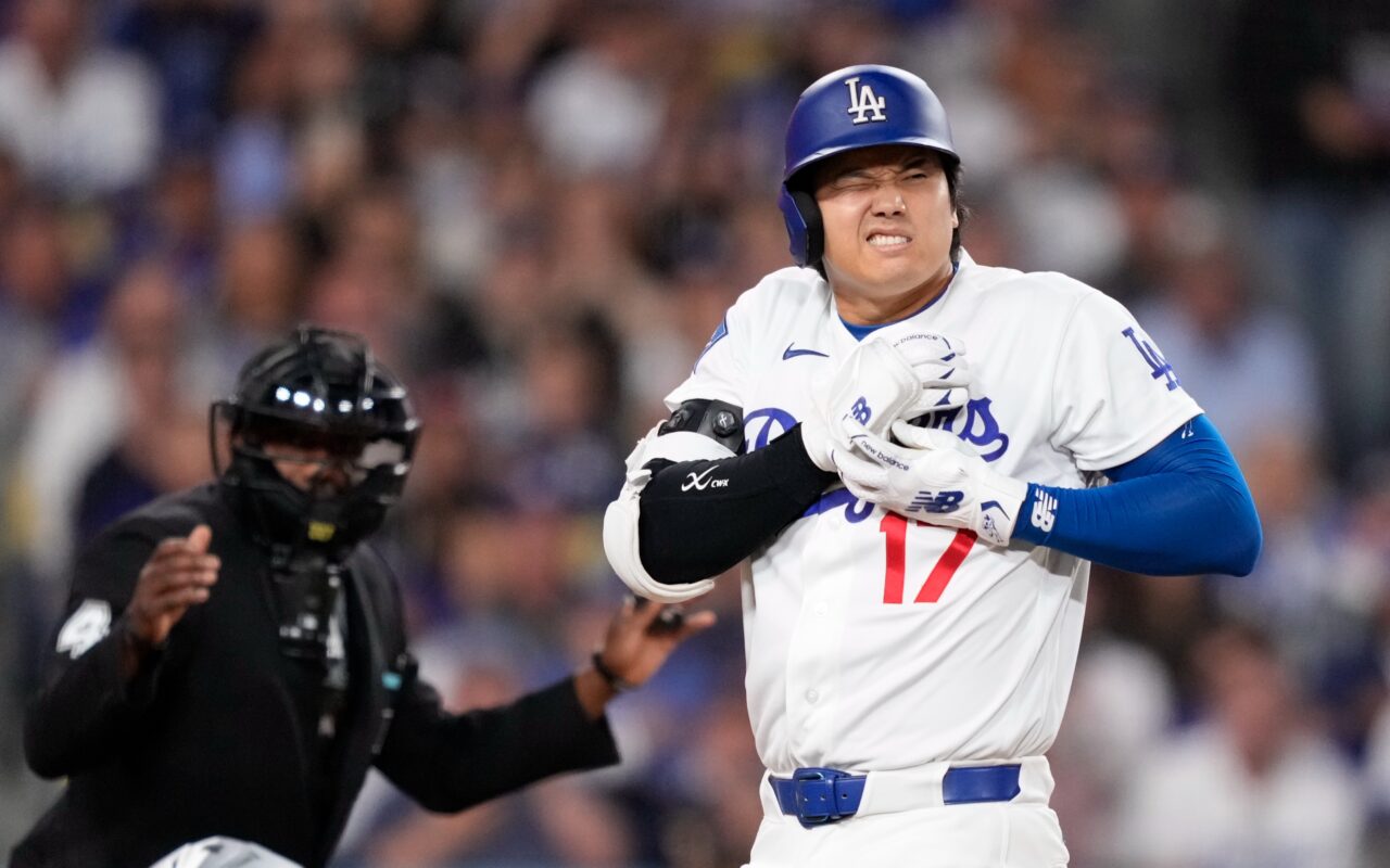 Kiké Hernández suffers oblique strain, Shohei Ohtani also leaves Dodgers game early