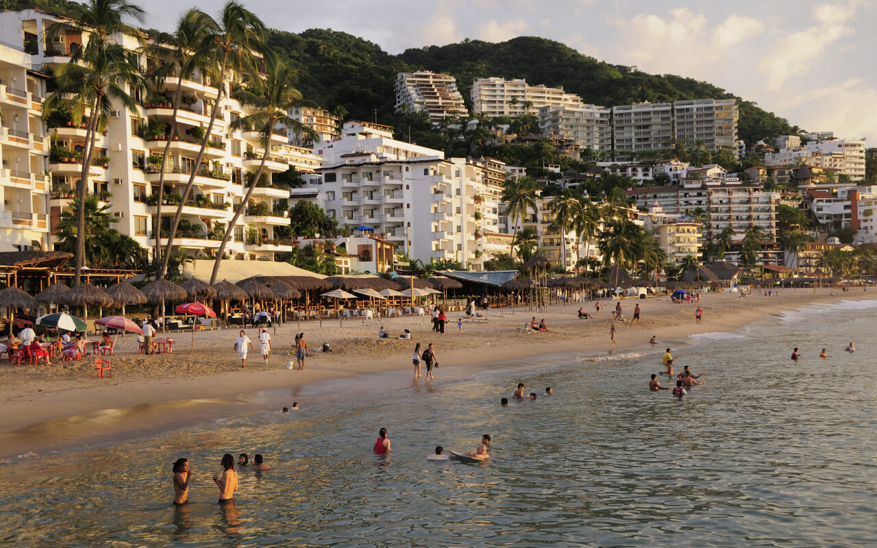 Serial killer fears as three women are murdered in Puerto Vallarta