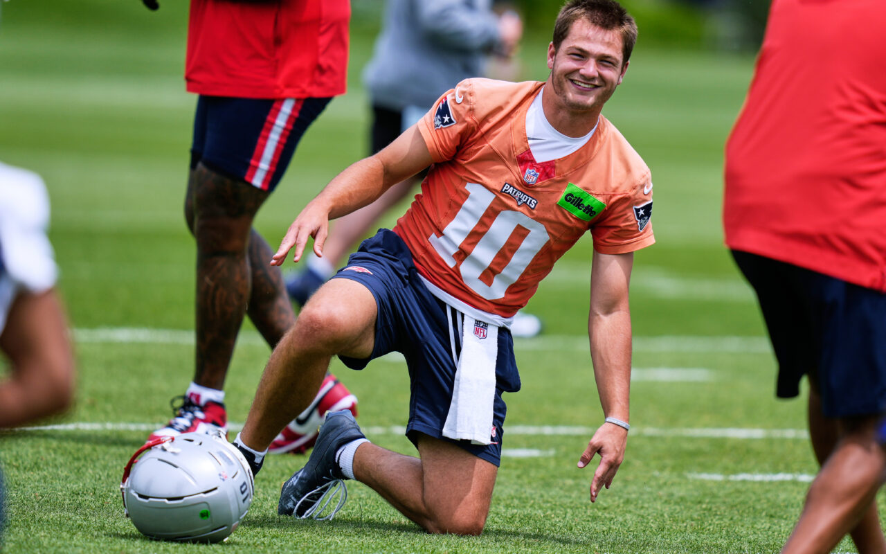 Patriots QB Drake Maye has awkward ‘thiccer’ debate with reporter