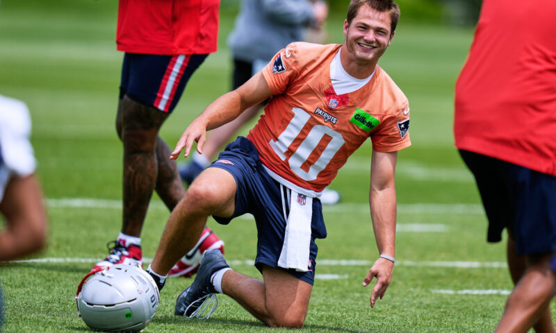 Patriots QB Drake Maye has awkward ‘thiccer’ debate with reporter