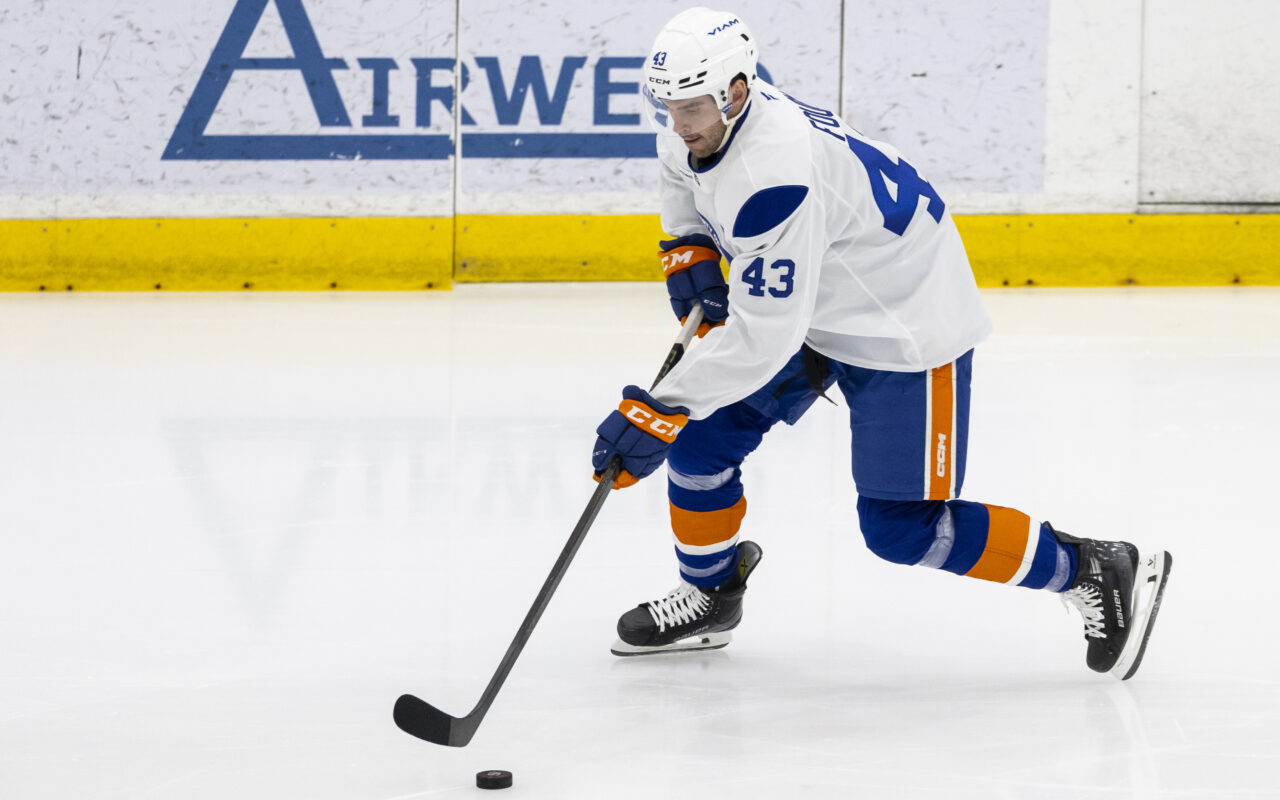 Islanders sign speedster Liam Foudy to two-way contract extension