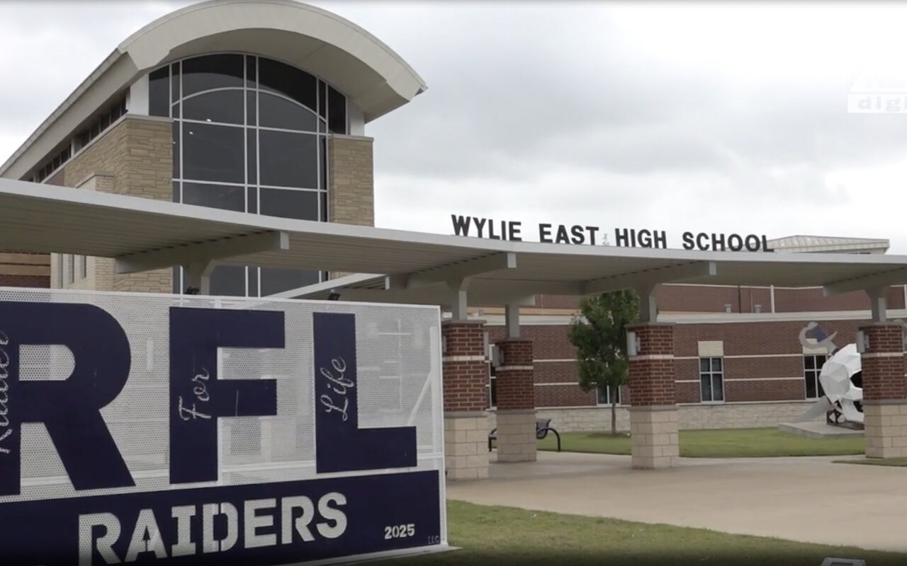 Outrage over Qurans and Hijabs at Texas school fuels Bible revival outside school gates