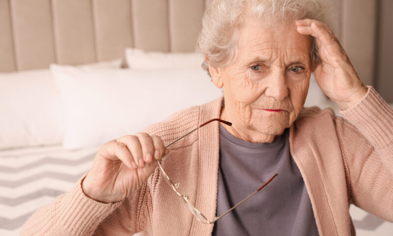 2 subtle signs of Alzheimer’s may appear as early as age 45