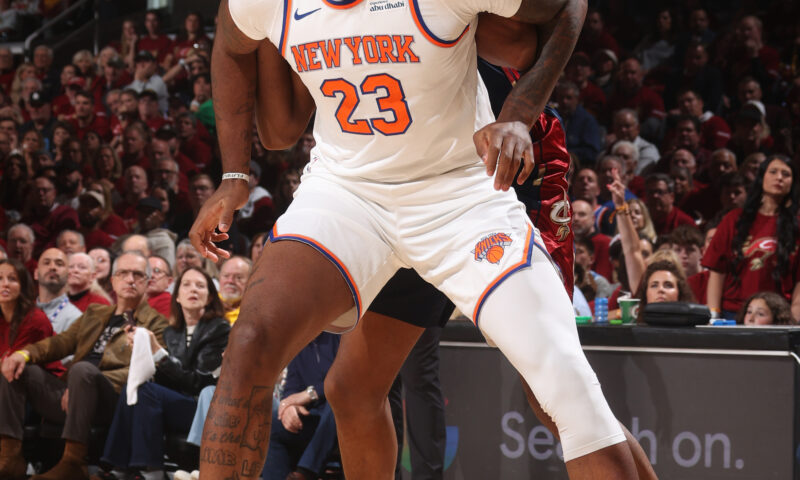 Mitchell Robinson plans to play in Game 1 of NBA Finals after undergoing surgery on broken pinky in Knicks boost