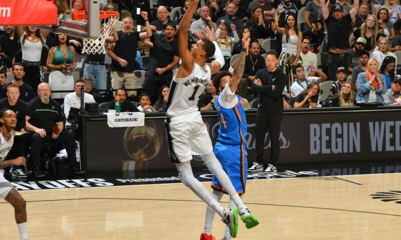 Victor Wembanyama, Spurs overpower Thunder in Game 4 rout to even series