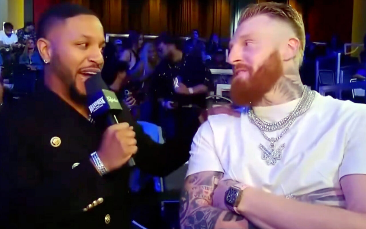 Maxx Crosby interview gets really weird at MMA event: ‘Elephant in the room’