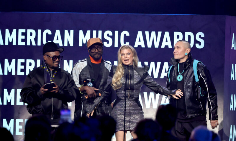 Fergie has emotional reunion with Black Eyed Peas ‘brothers’ at 2026 AMAs