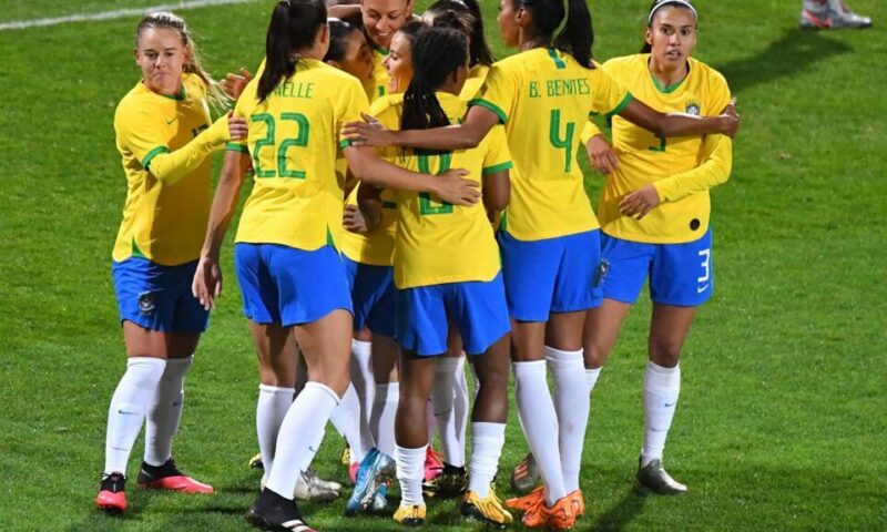 كرة القدم: طرد ثمانية عناصر من المنتخب البرازيلي للسيدات في مقابلة جمعته مع الولايات المتحدة