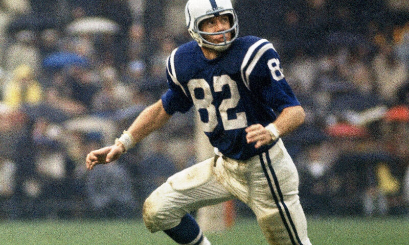 Raymond Berry, Hall of Fame Receiver for Champion Colts, Dies at 93