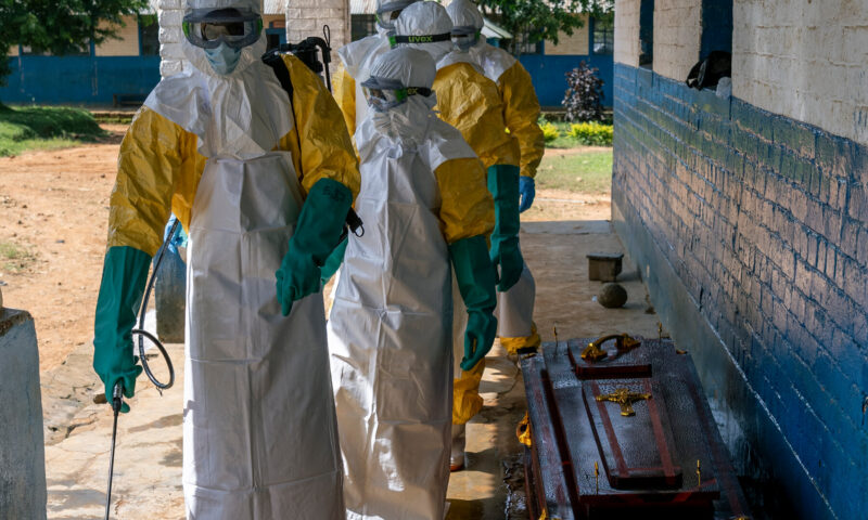 As Ebola Spreads, Scientists Race to Find Vaccines and Treatments