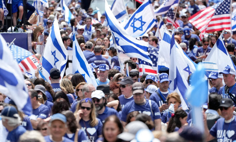 Right-Wing Officials’ Appearance at Israel Day Parade Leads to Backlash