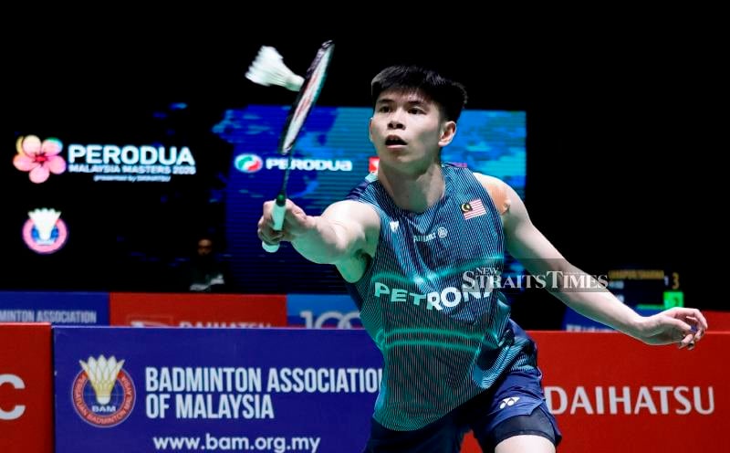 Jun Hao ends first-round jinx with Naraoka upset at Indonesia Open