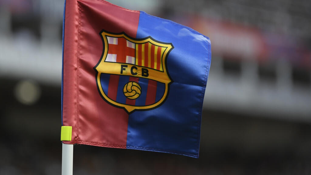 برشلونة يطلب من الأهلي المصري تفعيل بند شراء اللاعب الشاب حمزة عبد الكريم