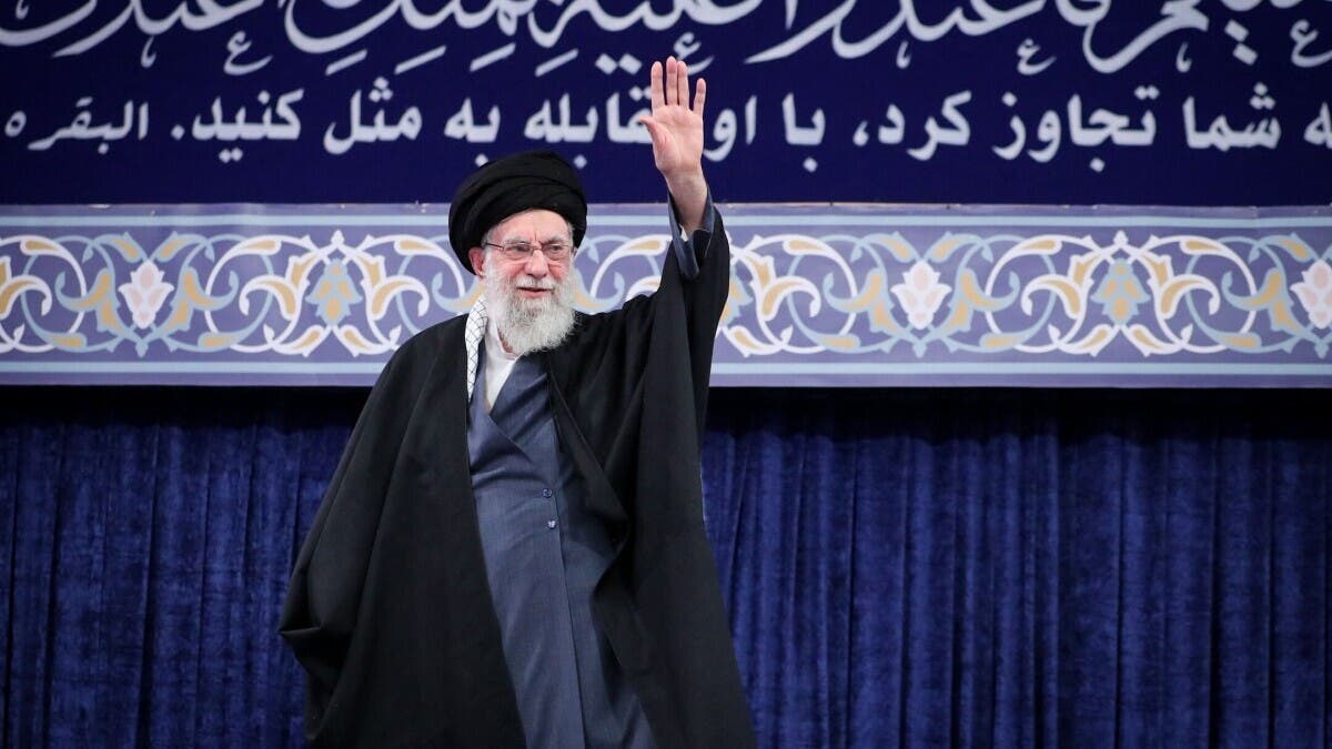 قبل الجنازة.. إيران تنشر مشاهد لم تعرض من قبل لخامنئي