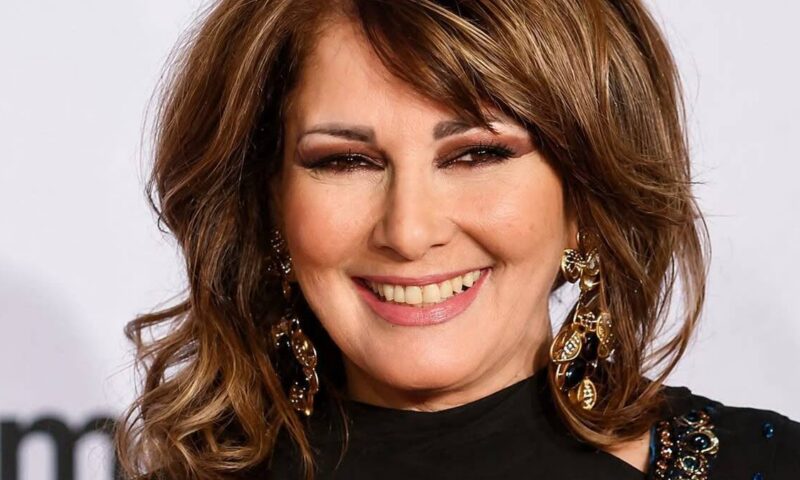 آثار الحكيم تكشف سبب اعتزالها الفن.. ورأيها بالحجاب