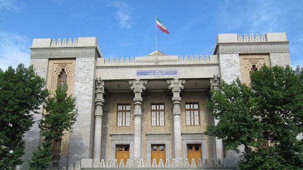 إيران تتهم أمريكا وإسرائيل بانتهاك وقف إطلاق النار وتتوعد بالدفاع عن مصالحها بكل قوة